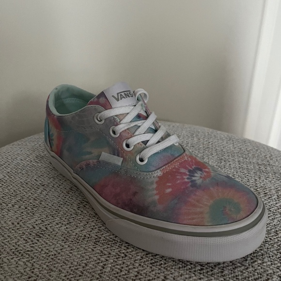 Vans Women’s Sneakers - Picture 10 of 16